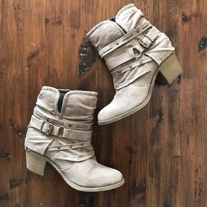 SO Pine Women’s Boot Size 8